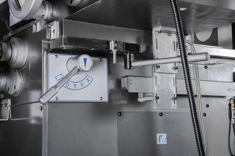 JUM-1464VHXL DRO Широкоуниверсальный фрезерный станок, 400В