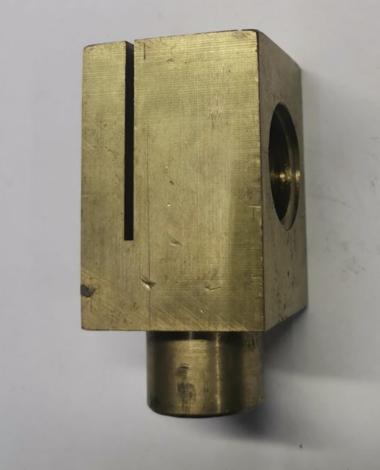 Гайка ходового винта поперечной подачи фрезерного станка JET JMD-939GHV