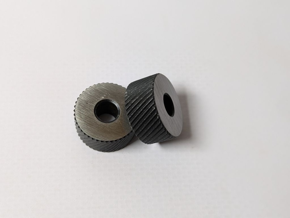 SLKT-5000 Комплект из двух роликов для накатки среднего рисунка рифления