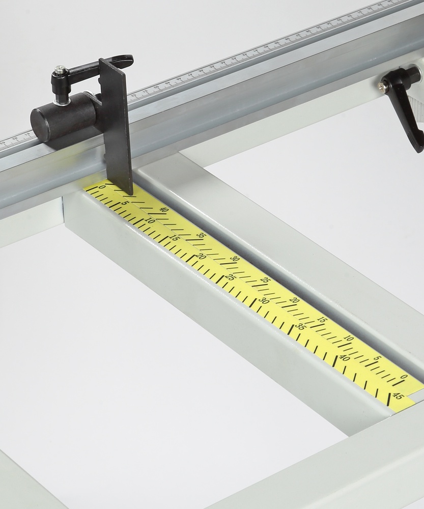 Станок круглопильный с подвижным столом BELMASH TS-250ST1300/400 (2.2 кВт, 400 В)