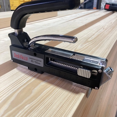 Кондуктор DeckFix 2.0 (85–150 мм) для крепления террасных досок к лагам под углом