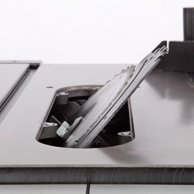 Распиловочный станок по дереву BELMASH LTS-250 (2.2 кВт, 400 В)